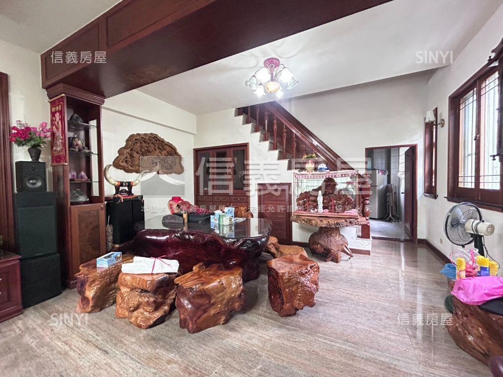 天星邊間百地坪豪墅房屋室內格局與周邊環境