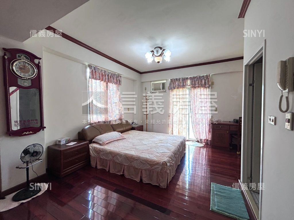 天星邊間百地坪豪墅房屋室內格局與周邊環境