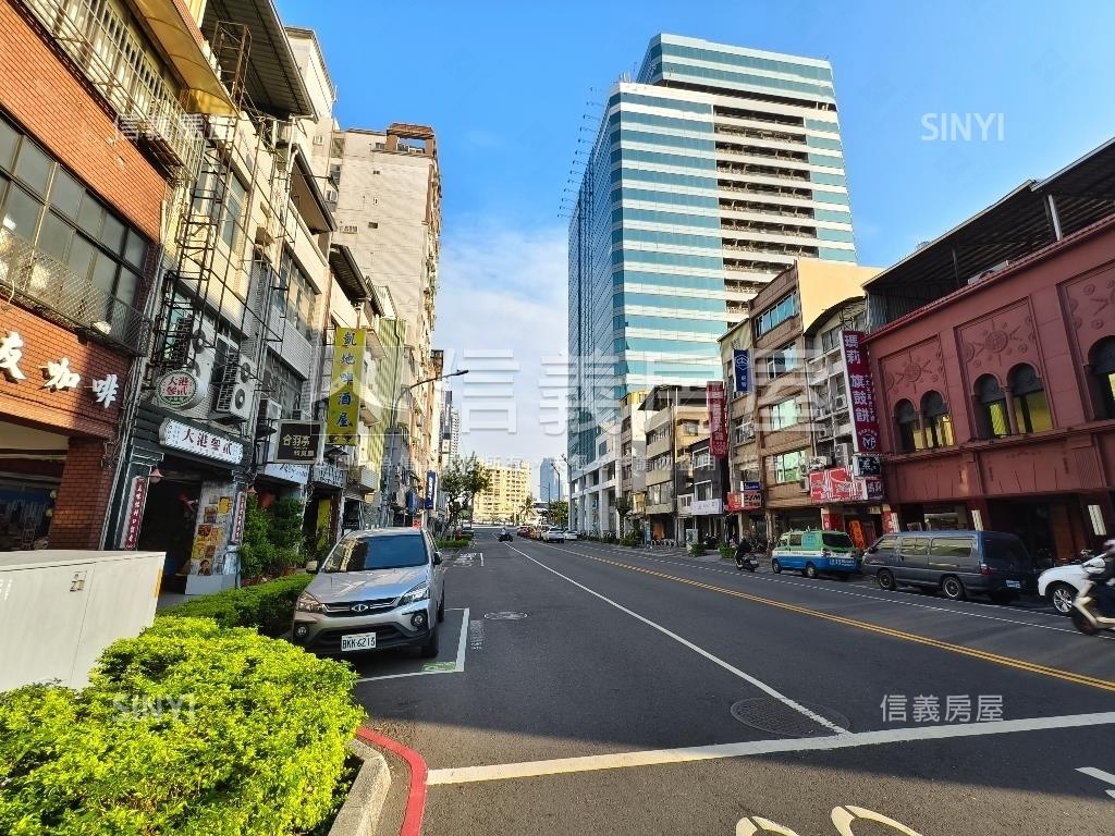 愛河港灣１號院Ｂ０８兩房房屋室內格局與周邊環境