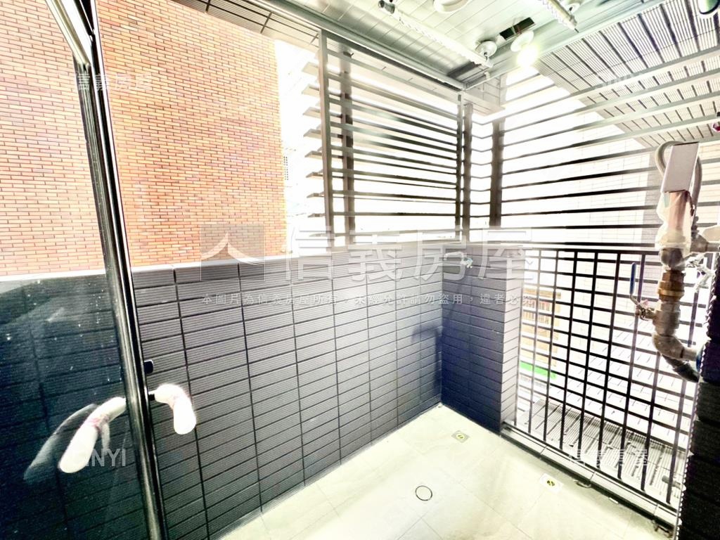 璞園建設璞松綻電梯２房房屋室內格局與周邊環境