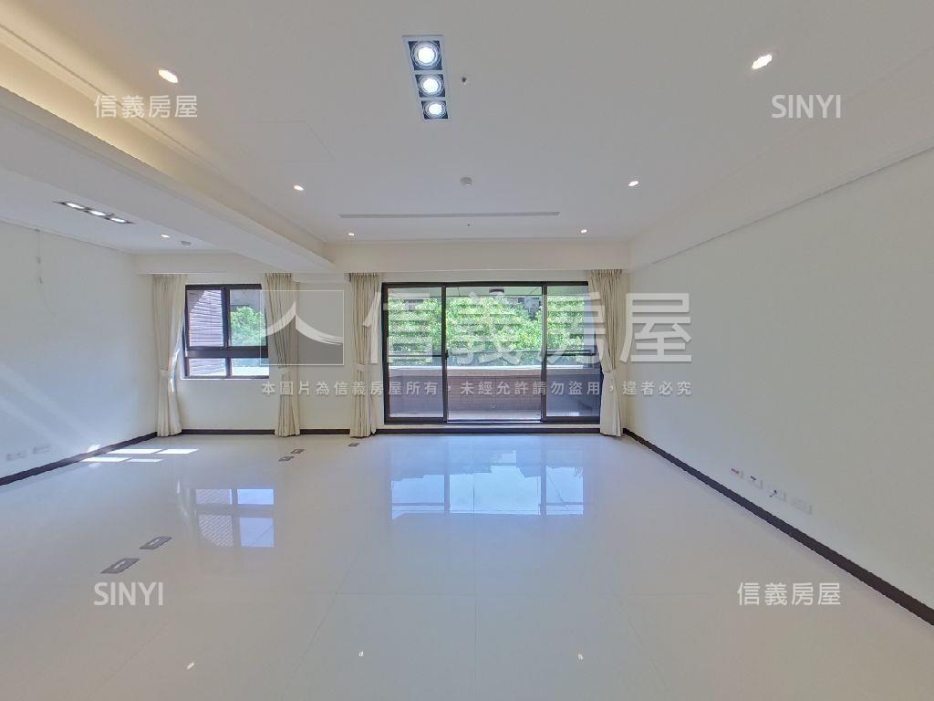 國泰樹海三面採光露台戶房屋室內格局與周邊環境