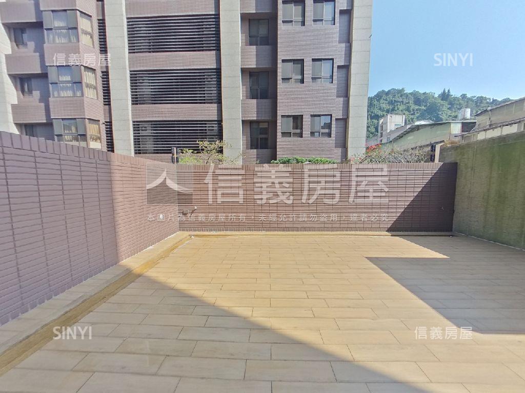 國泰樹海三面採光露台戶房屋室內格局與周邊環境
