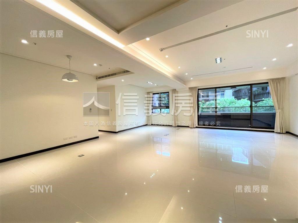 國泰樹海三面採光露台戶房屋室內格局與周邊環境