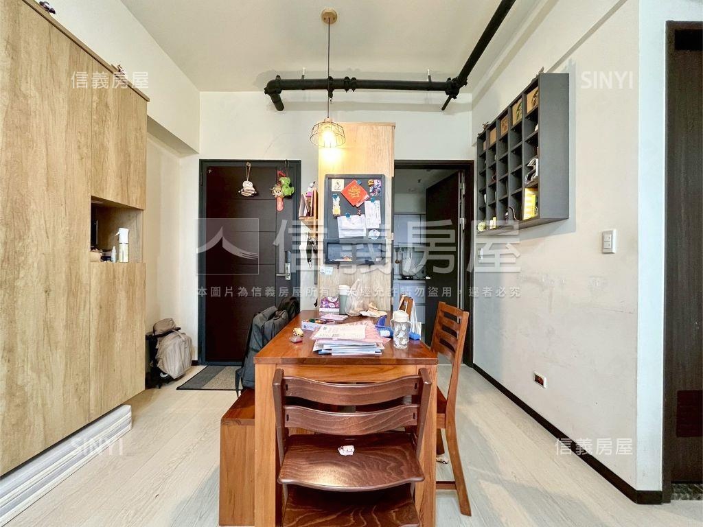 近捷運中樓層邊間三房平車房屋室內格局與周邊環境