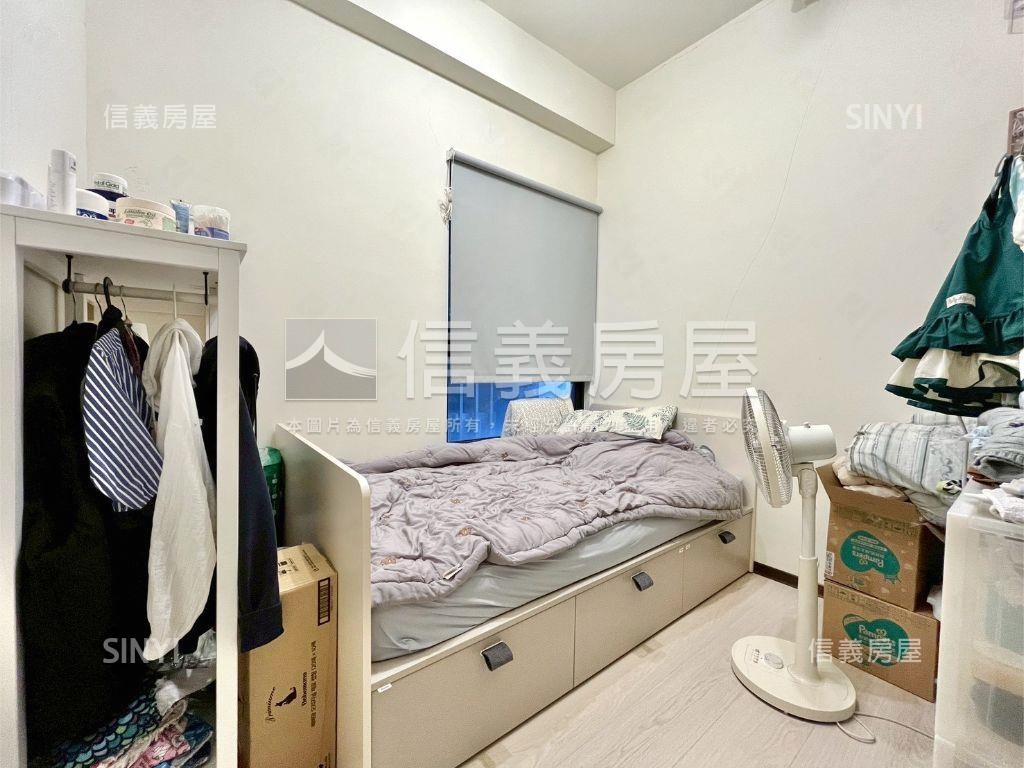 近捷運中樓層邊間三房平車房屋室內格局與周邊環境