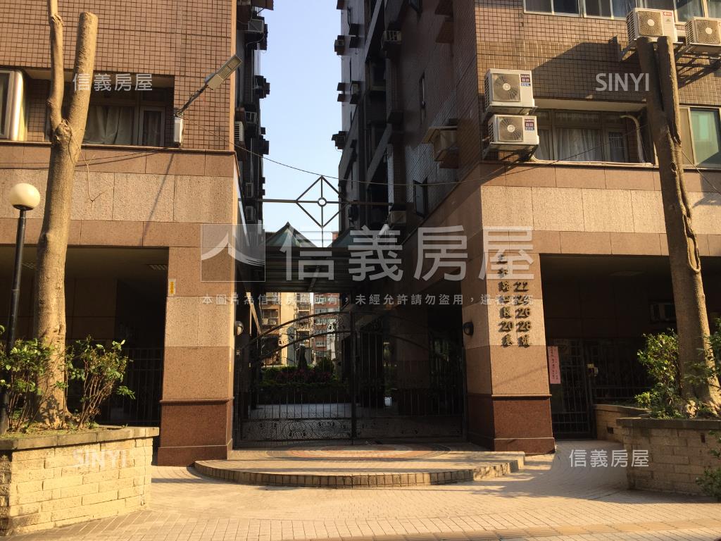 花廣高樓面１０１坡平車位房屋室內格局與周邊環境