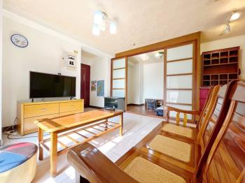 晴光地中海兩房平車