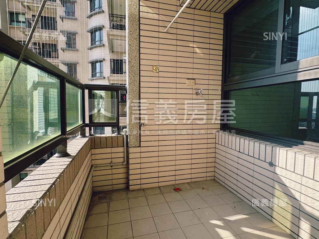 鳳揚高樓景觀質感四房平車房屋室內格局與周邊環境