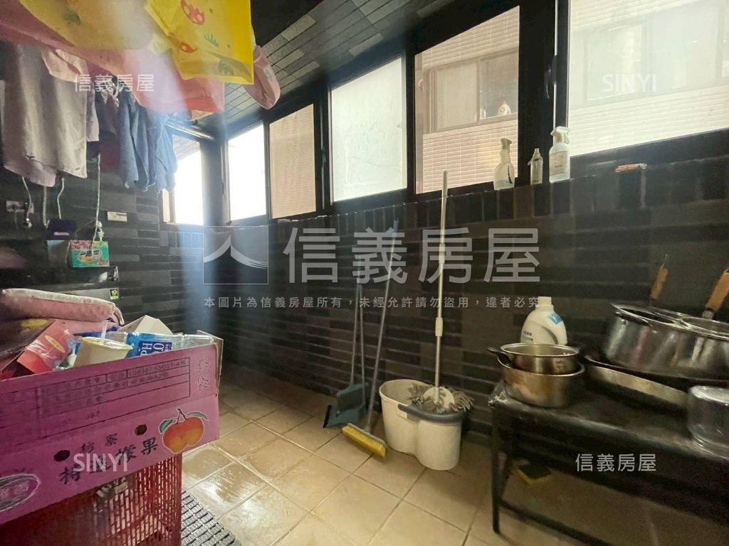 耀台北稀有邊間三房車位房屋室內格局與周邊環境