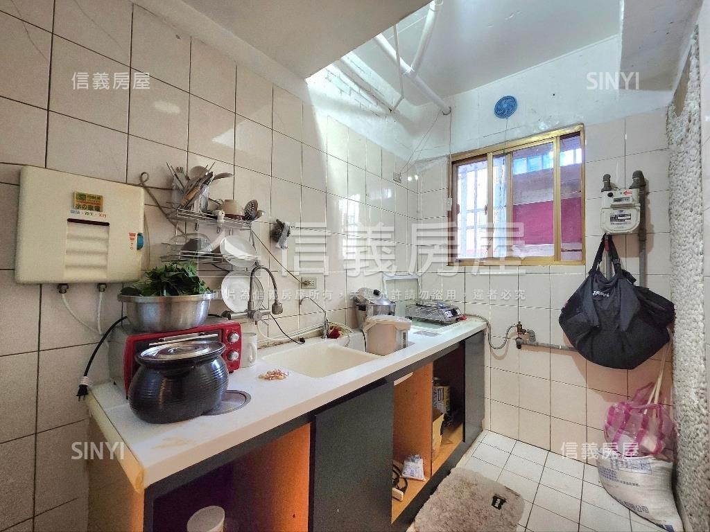 民權華廈三房房屋室內格局與周邊環境