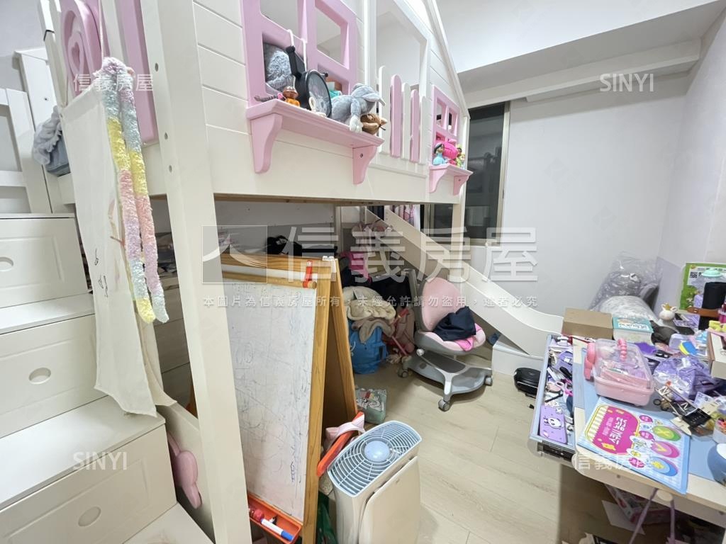 愛上美妝羅馬三房車位房屋室內格局與周邊環境