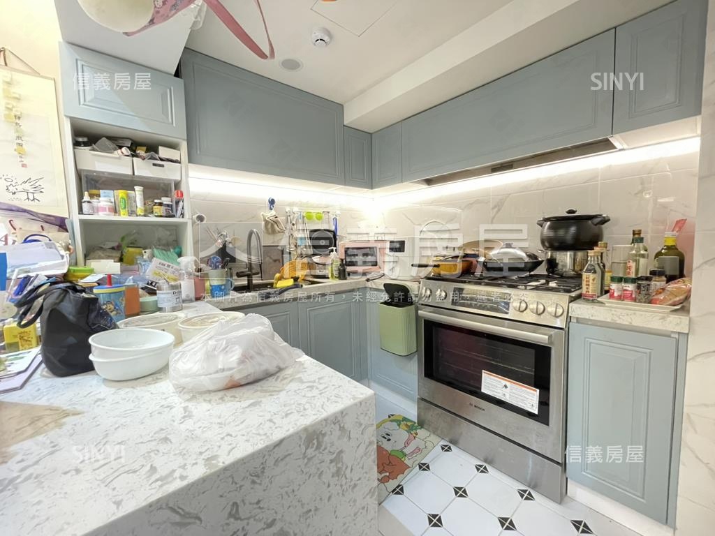 愛上美妝羅馬三房車位房屋室內格局與周邊環境