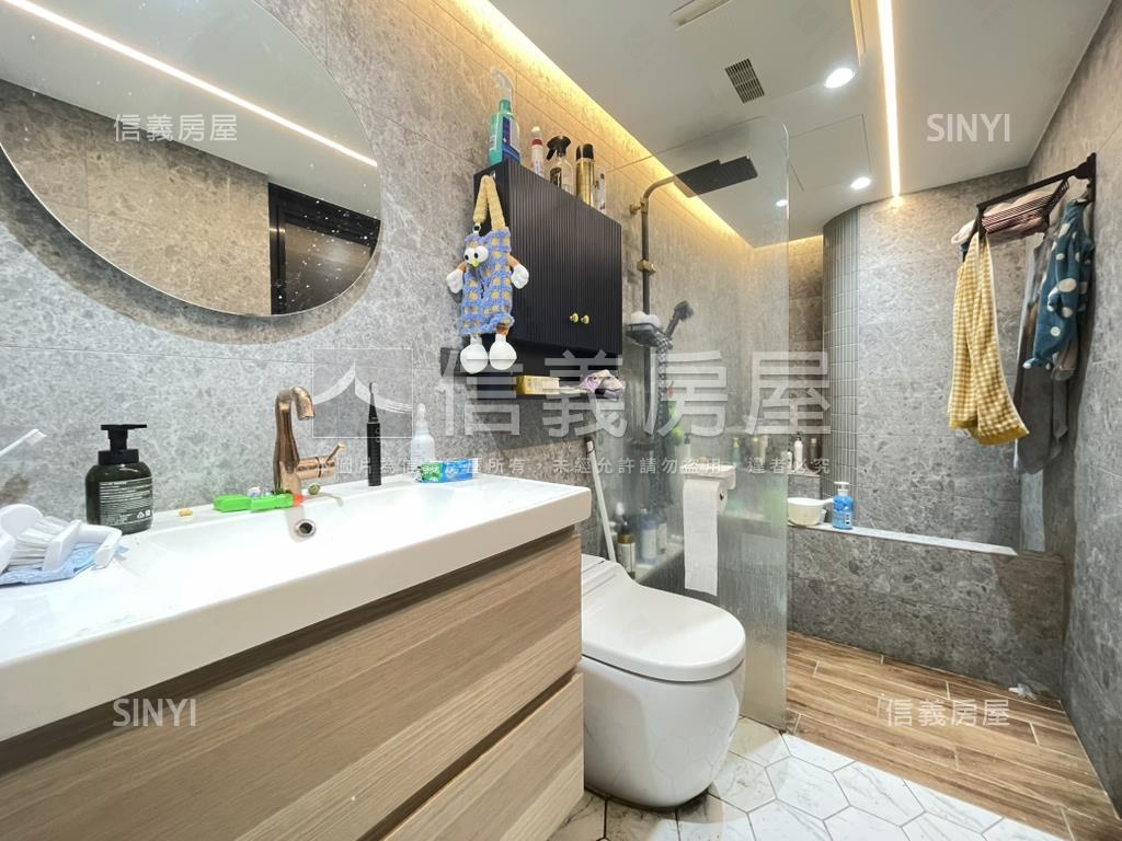 愛上美妝羅馬三房車位房屋室內格局與周邊環境