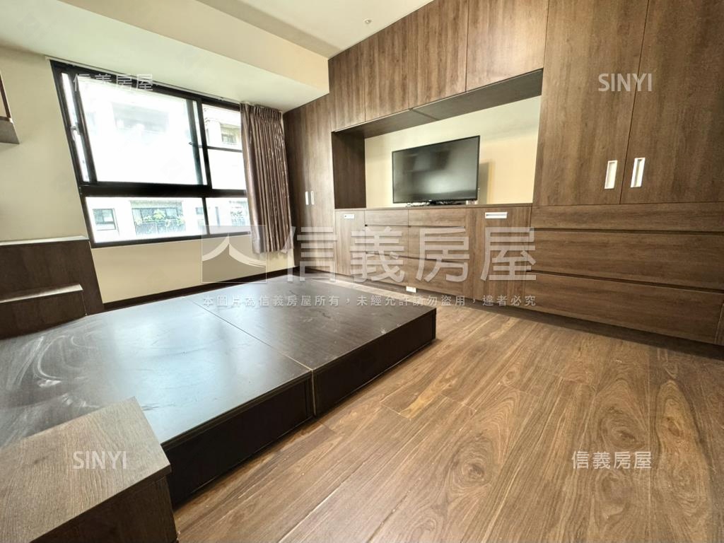 朝南富宇晴綻花園四房美宅房屋室內格局與周邊環境
