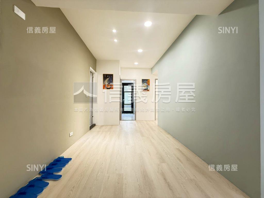 電梯三房坡平車位房屋室內格局與周邊環境