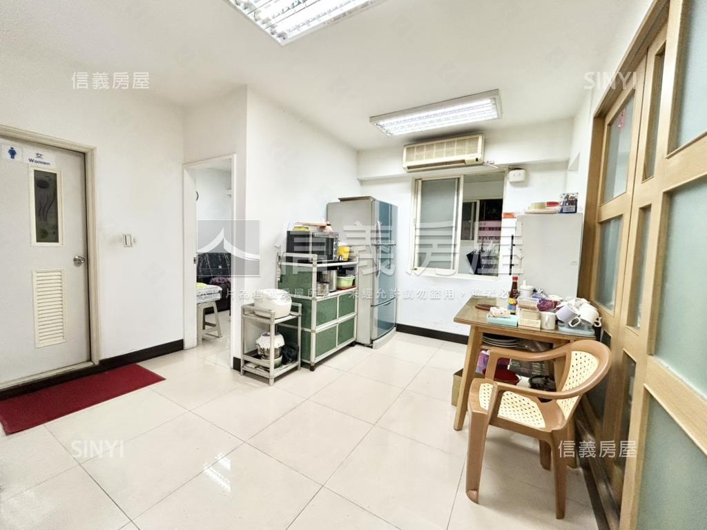 鬧中取靜˙一樓大空間房屋室內格局與周邊環境