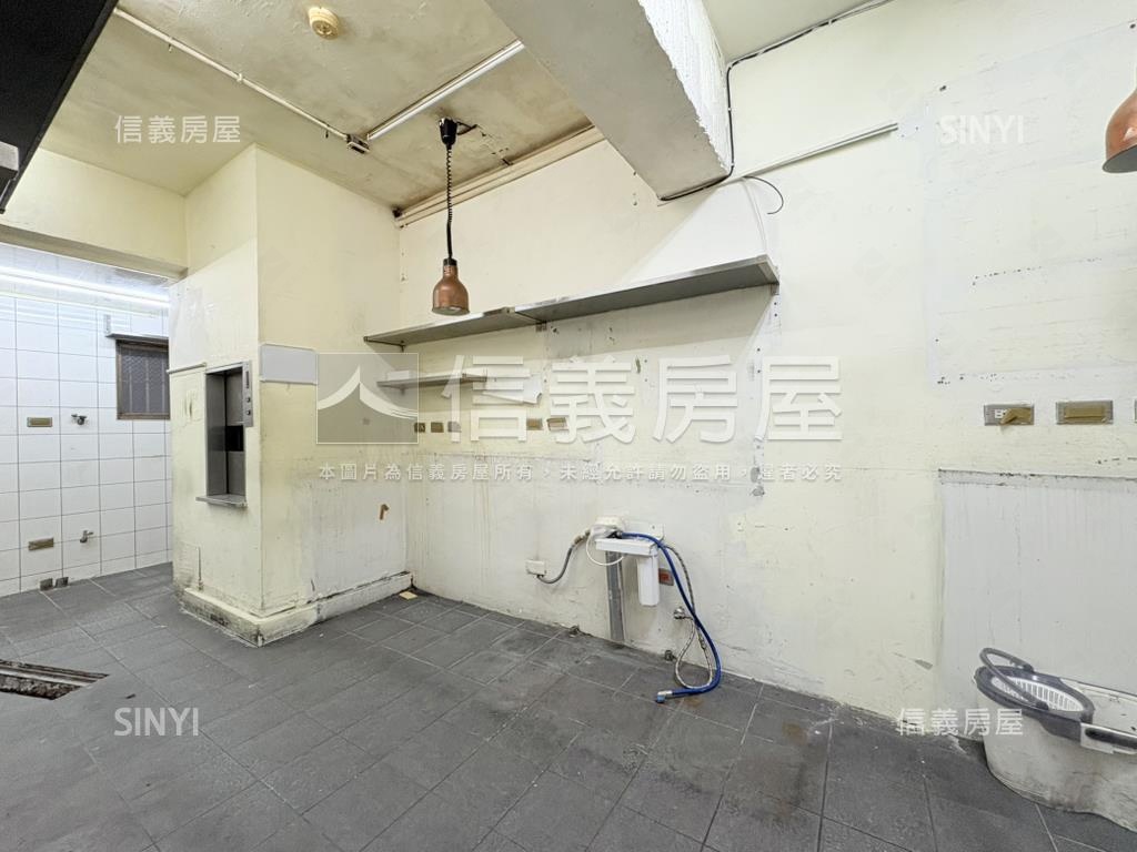 延吉三角窗金店房屋室內格局與周邊環境