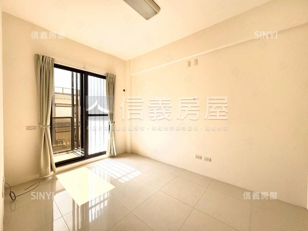 南區重劃朝南車庫透天房屋室內格局與周邊環境