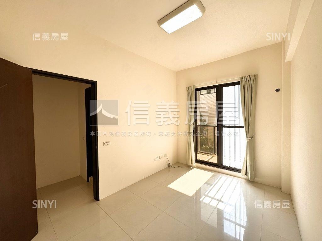 南區重劃朝南車庫透天房屋室內格局與周邊環境