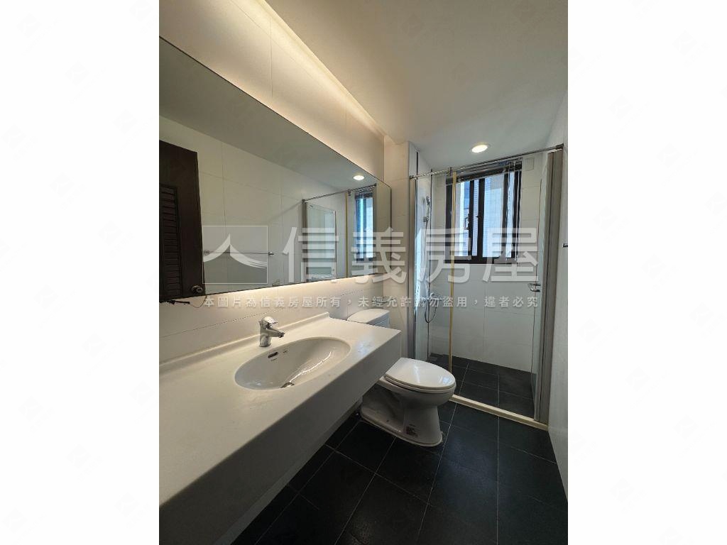 南區重劃朝南車庫透天房屋室內格局與周邊環境