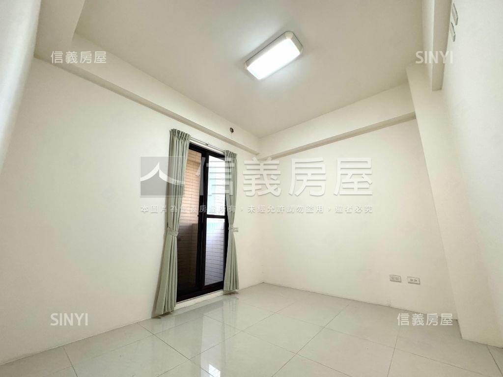 南區重劃朝南車庫透天房屋室內格局與周邊環境