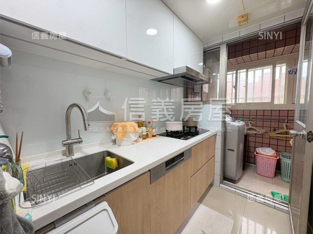 山圓靜謐三居房屋室內格局與周邊環境