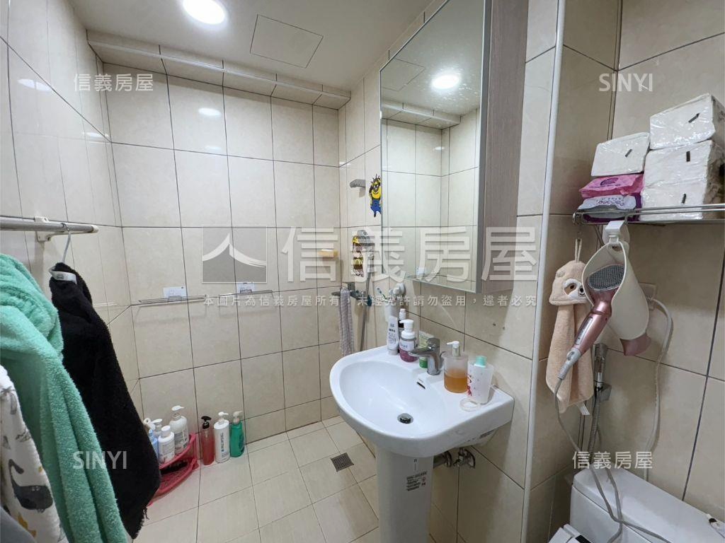 山圓靜謐三居房屋室內格局與周邊環境