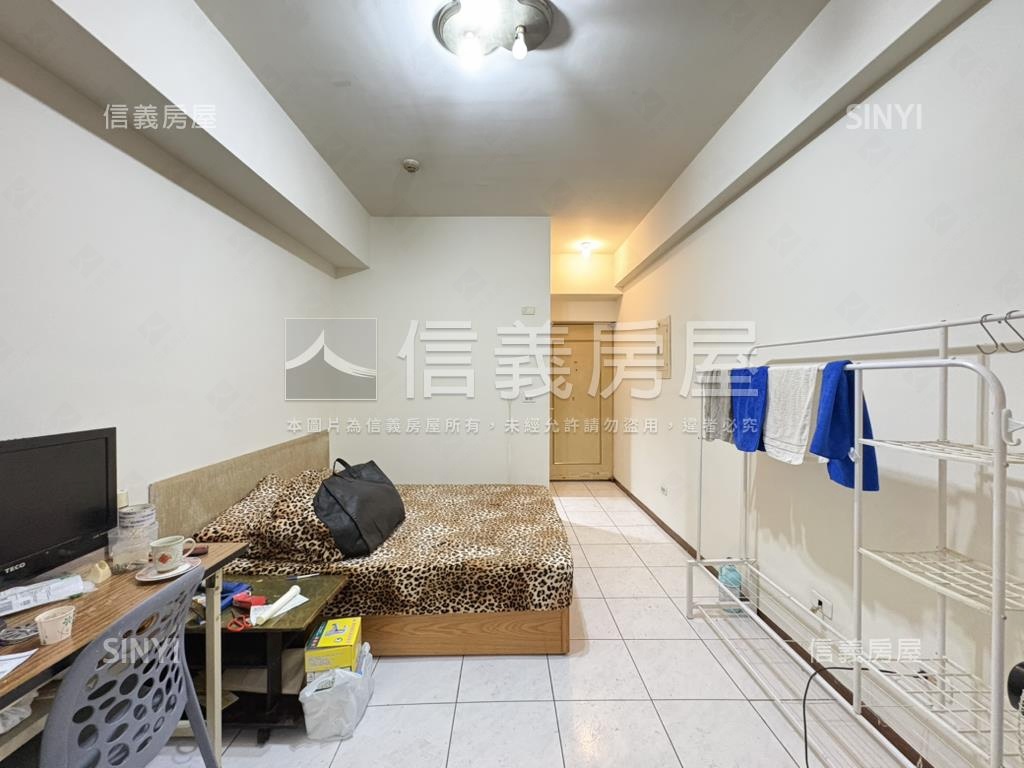 勤美誠品旁１房附車位房屋室內格局與周邊環境