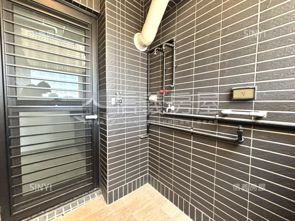 美術館未住兩房兩衛平車房屋室內格局與周邊環境