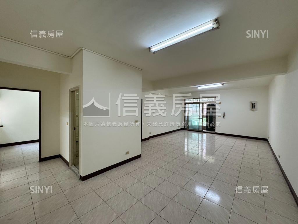 秀泰影城年輕公寓獨戶二樓房屋室內格局與周邊環境