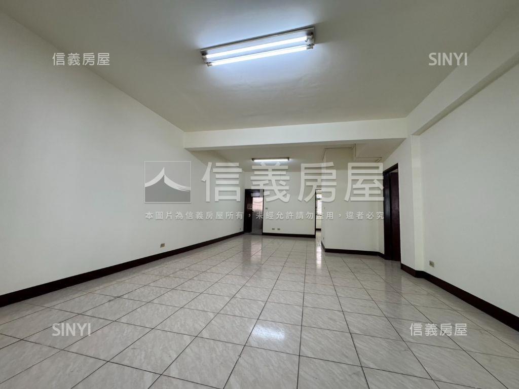 秀泰影城年輕公寓獨戶二樓房屋室內格局與周邊環境