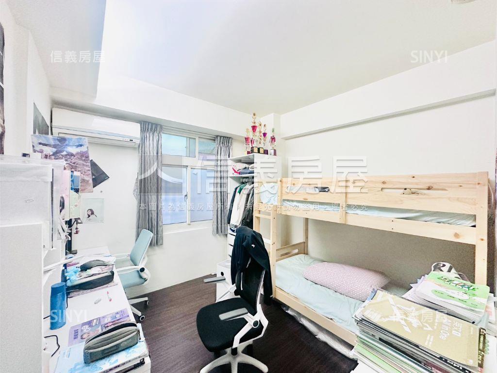 近海山站孔雀王朝３房房屋室內格局與周邊環境