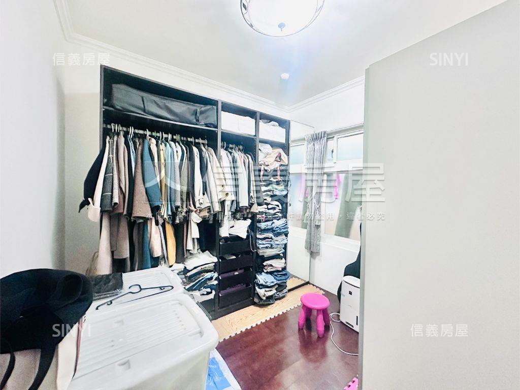 近海山站孔雀王朝３房房屋室內格局與周邊環境