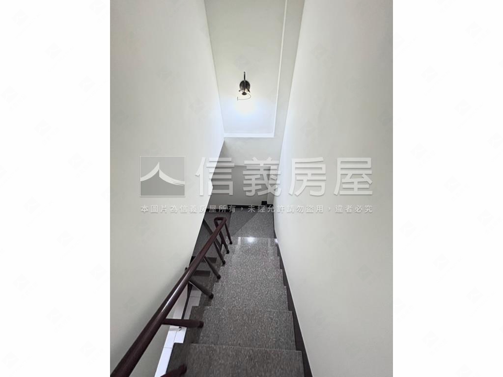 北屯區近公園好屋況美墅房屋室內格局與周邊環境