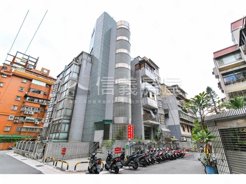 天母綠光電梯華廈帶車位房屋室內格局與周邊環境