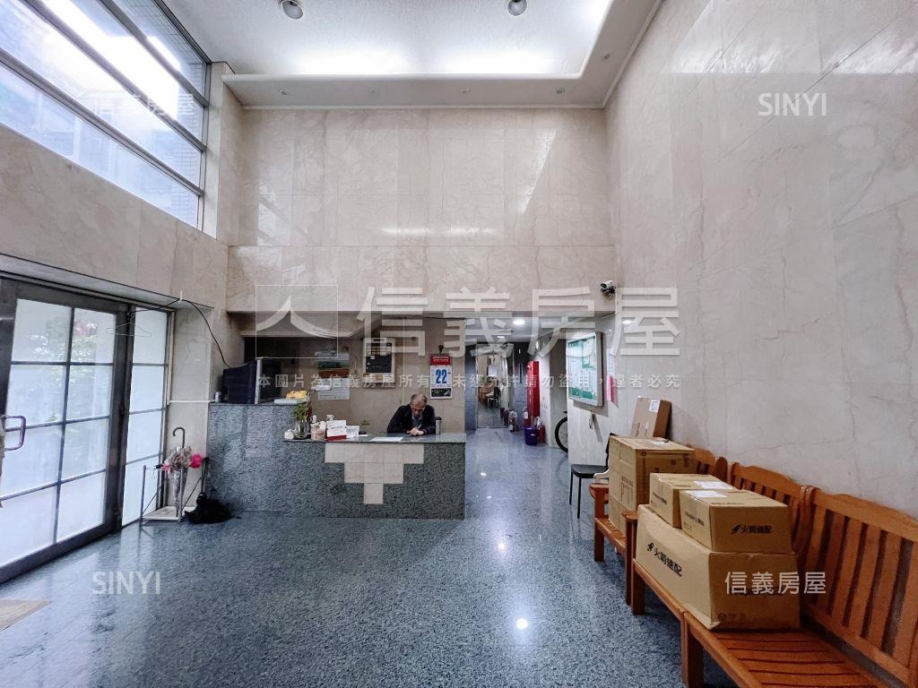 天母綠光電梯華廈帶車位房屋室內格局與周邊環境