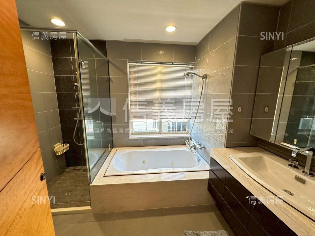 稀有青山鎮美裝潢透天別墅房屋室內格局與周邊環境