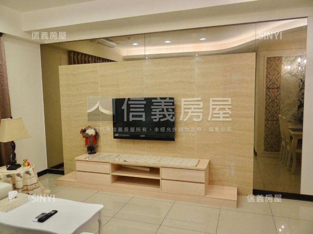 經貿【推】２房平面車位房屋室內格局與周邊環境