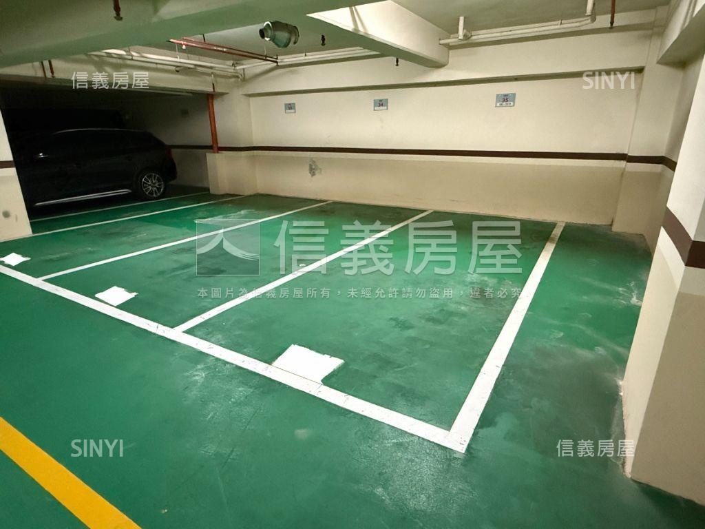經貿【推】２房平面車位房屋室內格局與周邊環境