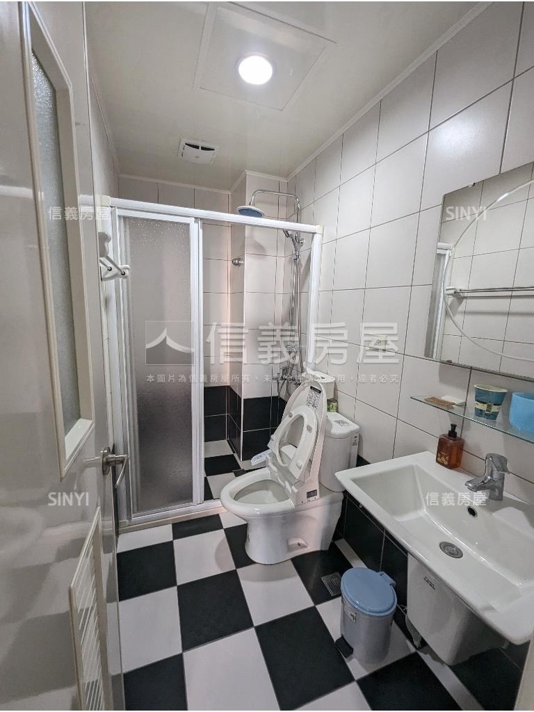 中興商圈震後美墅房屋室內格局與周邊環境