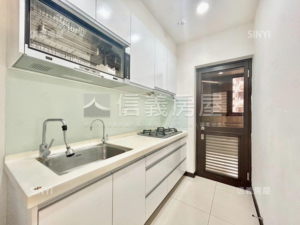 專任．國小視野三房二車位房屋室內格局與周邊環境