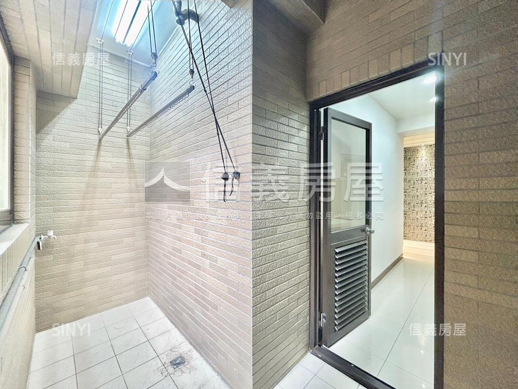 專任．國小視野三房二車位房屋室內格局與周邊環境