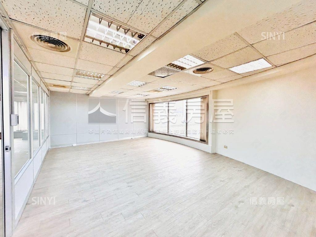 西屯文心路捷運商辦附車位房屋室內格局與周邊環境