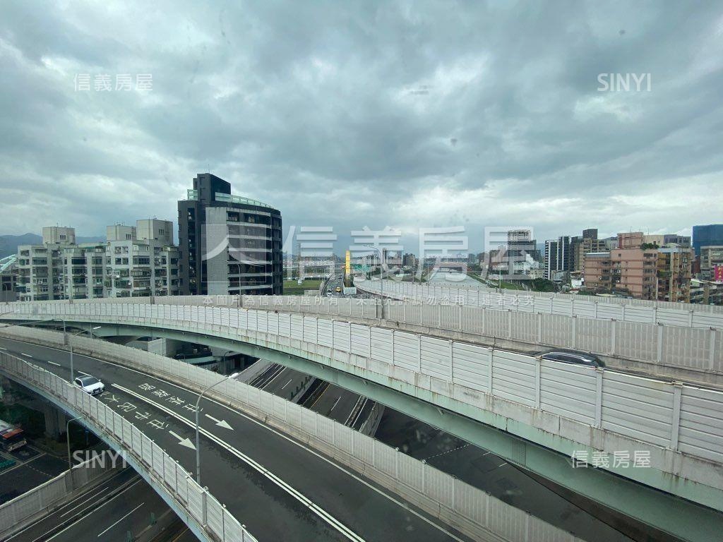 南京三民高樓河景採光美宅房屋室內格局與周邊環境