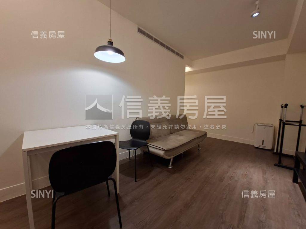 松山站旁低總免整理套房房屋室內格局與周邊環境