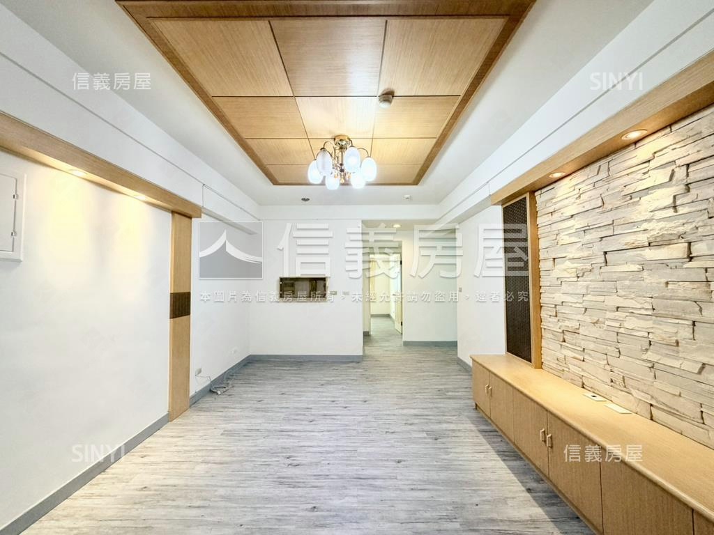 低自備近捷運大三房附車位房屋室內格局與周邊環境