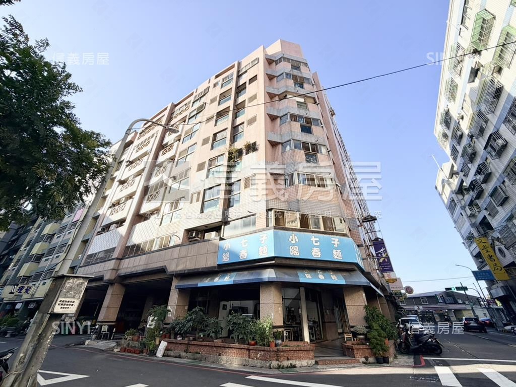 低自備近捷運大三房附車位房屋室內格局與周邊環境