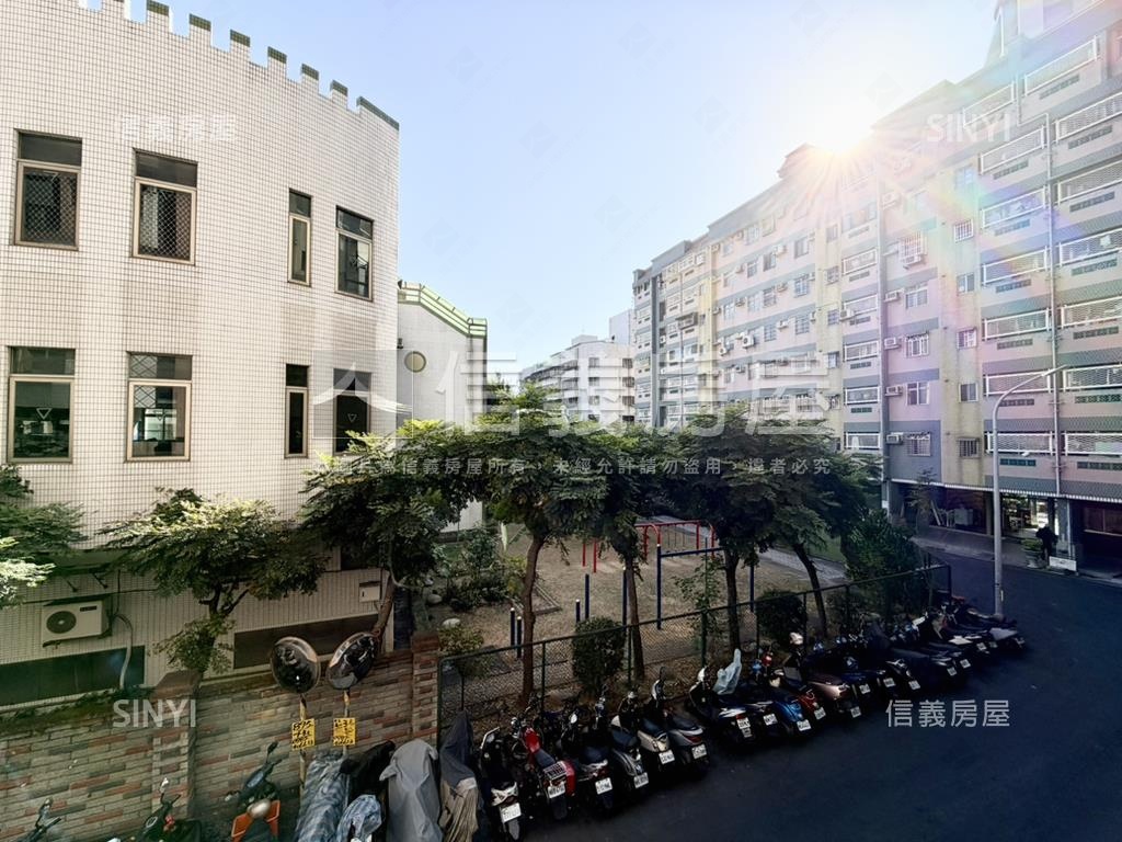 低自備近捷運大三房附車位房屋室內格局與周邊環境