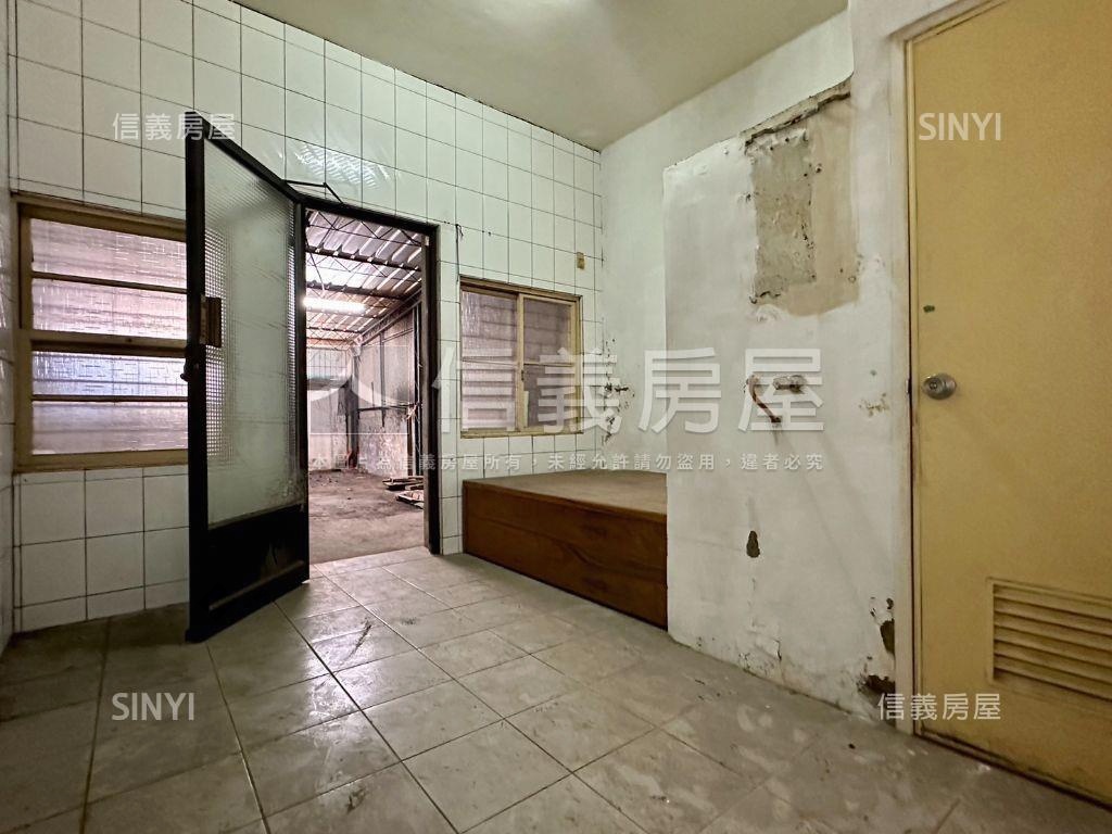 近奇美醫院活巷透天房屋室內格局與周邊環境