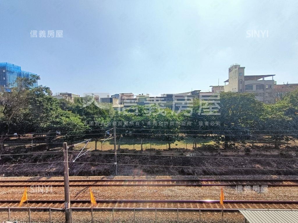 東區臻藏。電梯三房房屋室內格局與周邊環境